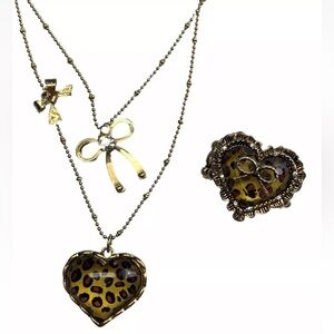 Betsey Johnson Lucite Leopard Heart multi chain Necklace w/Matching stretch Ring